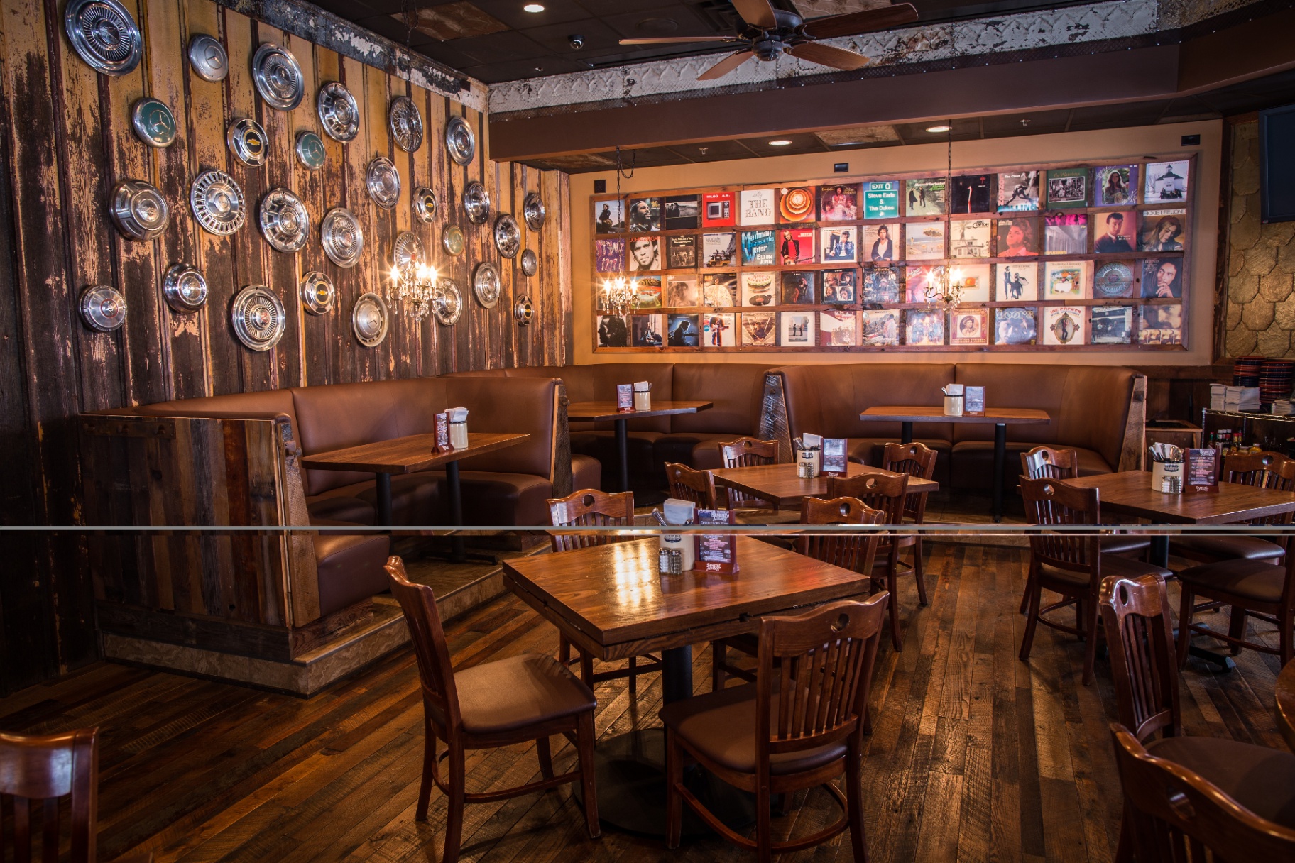 Blaine Interior - Booths