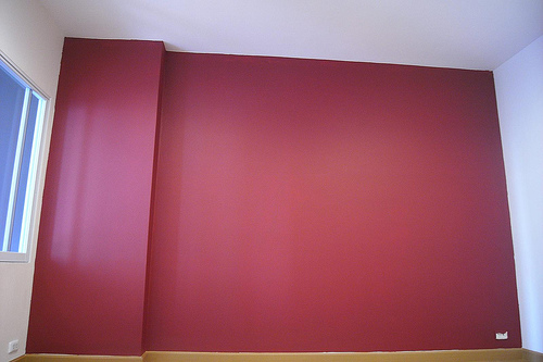 House Painters Tip: Experiment In A Bathroom Wall