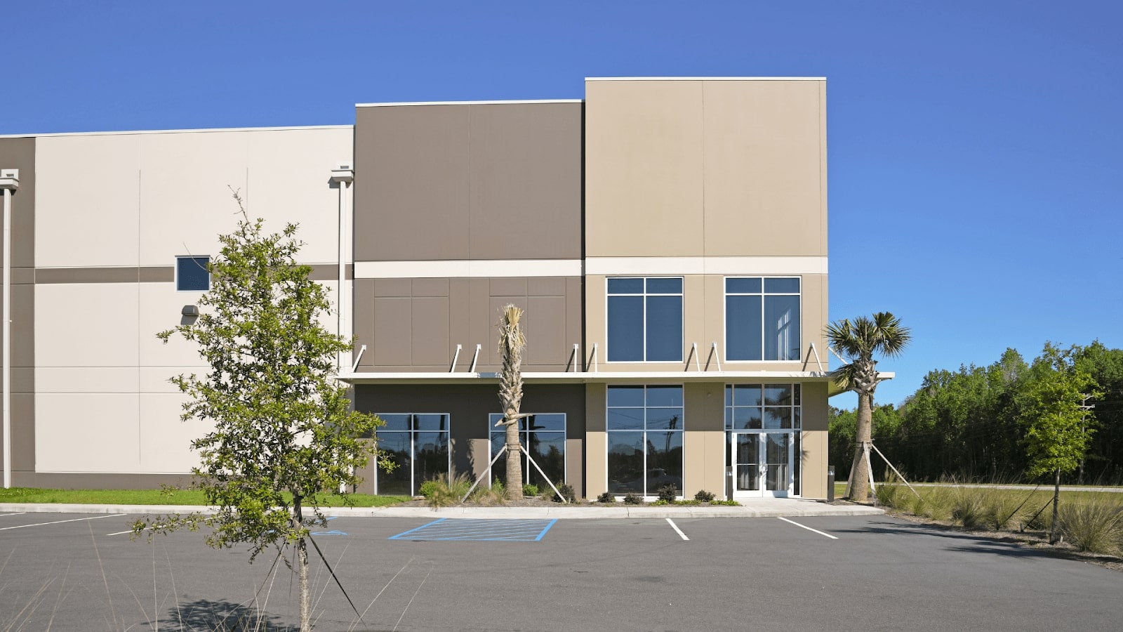 Best Time for Exterior Commercial Painting
